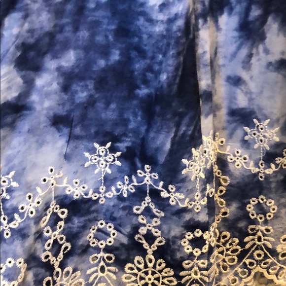 Tank - Picture 3 of 3